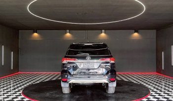 TOYOTA 4WD 2015 2.8V AT FORTUNER BLACK  8641 full