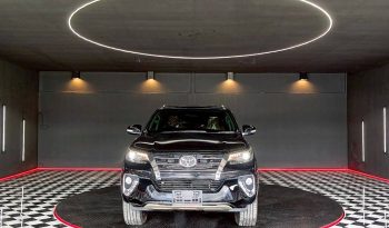 TOYOTA 4WD 2015 2.8V AT FORTUNER BLACK  8641 full