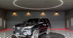 TOYOTA 4WD 2015 2.8V AT FORTUNER BLACK  8641