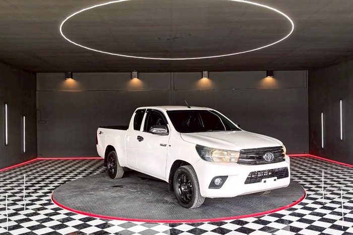 REVO 2WD 2016 2.4J MT SMART CAB WHITE  876 full
