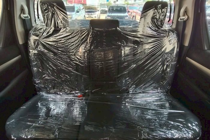 REVO PRE 2021 2.4E AT DOUBLE CAB WHITE  8805 full