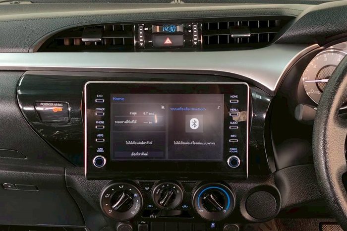 REVO PRE 2021 2.4E AT DOUBLE CAB WHITE  8805 full