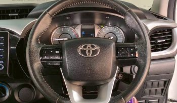 REVO PRE 2021 2.4E AT DOUBLE CAB WHITE  8805 full