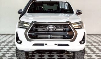 REVO PRE 2021 2.4E AT DOUBLE CAB WHITE  8805 full