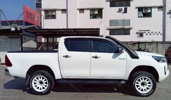 REVO PRE 2021 2.4E AT DOUBLE CAB WHITE  8805 full