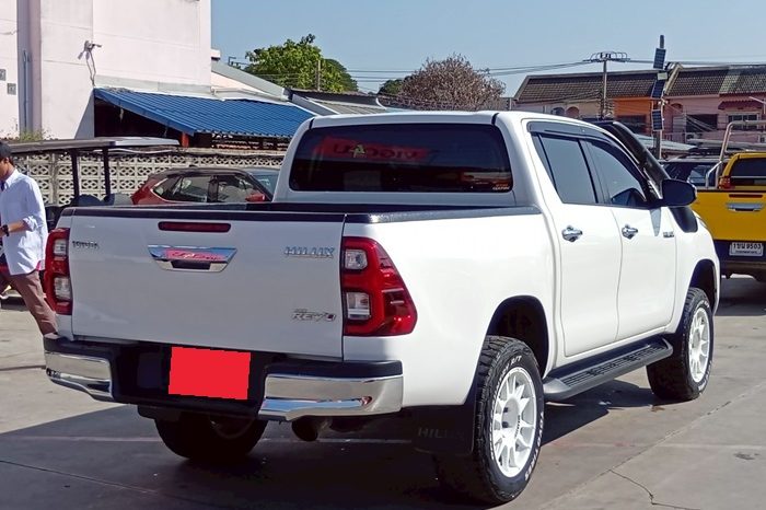 REVO PRE 2021 2.4E AT DOUBLE CAB WHITE  8805 full