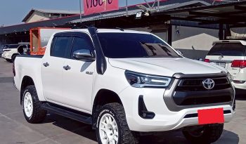 REVO PRE 2021 2.4E AT DOUBLE CAB WHITE  8805 full