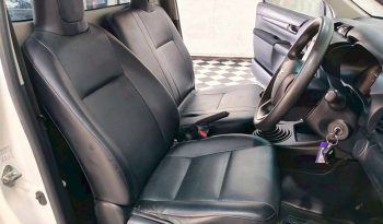 REVO 2WD 2019 2.4J MT STANDARD WHITE  8817 full