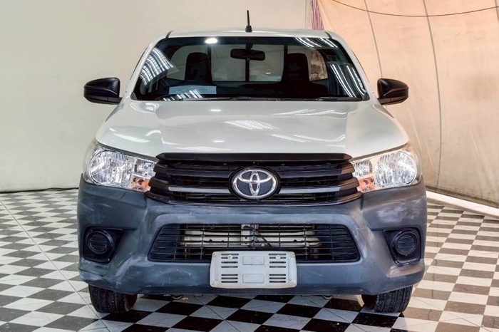 REVO 2WD 2019 2.4J MT STANDARD WHITE  8817 full