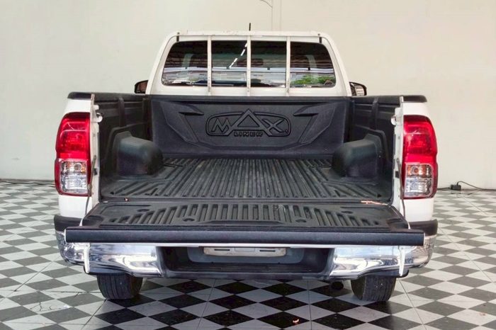 REVO 2WD 2019 2.4J MT STANDARD WHITE  8817 full