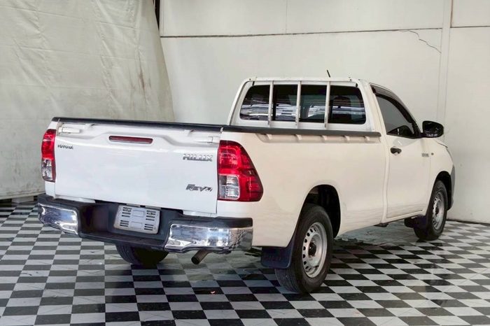 REVO 2WD 2019 2.4J MT STANDARD WHITE  8817 full