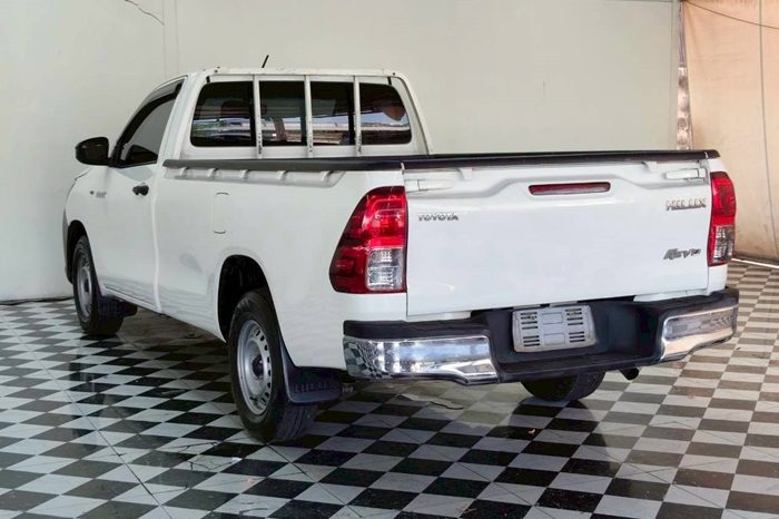 REVO 2WD 2019 2.4J MT STANDARD WHITE  8817 full