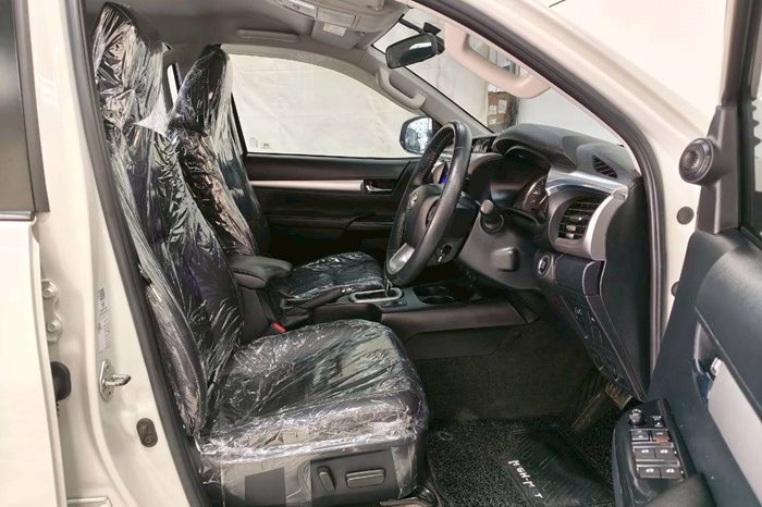 REVO 4WD 2021 2.8 HIGHT AT DOUBLE CAB WHITE  9322 full