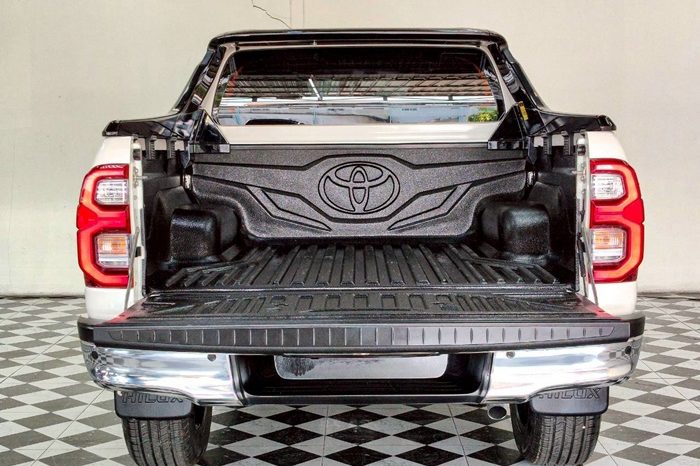 REVO 4WD 2021 2.8 HIGHT AT DOUBLE CAB WHITE  9322 full