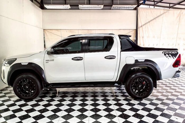 REVO 4WD 2021 2.8 HIGHT AT DOUBLE CAB WHITE  9322 full
