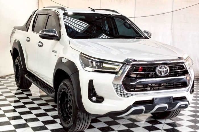 REVO 4WD 2021 2.8 HIGHT AT DOUBLE CAB WHITE  9322 full