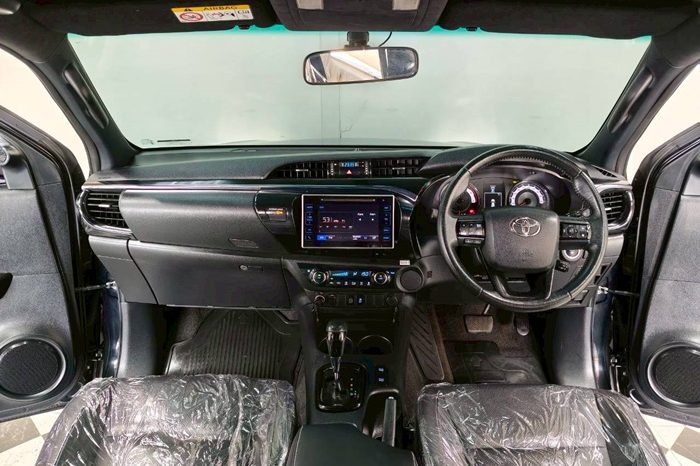 ROCCO PRE 2018 2.8G AT DOUBLE CAB BLACK  966 full