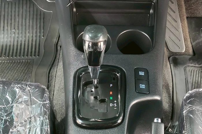 ROCCO PRE 2018 2.8G AT DOUBLE CAB BLACK  966 full