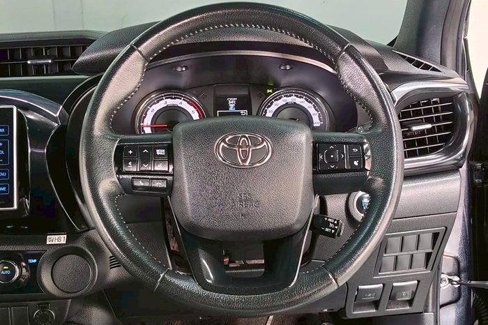 ROCCO PRE 2018 2.8G AT DOUBLE CAB BLACK  966 full