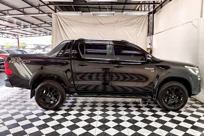 ROCCO PRE 2018 2.8G AT DOUBLE CAB BLACK  966 full