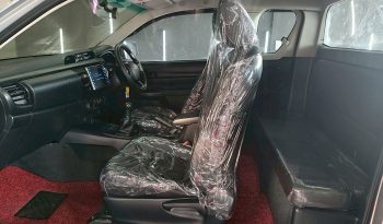 REVO 2WD 2018 2.4J MT SMART CAB SILVER  9883 full