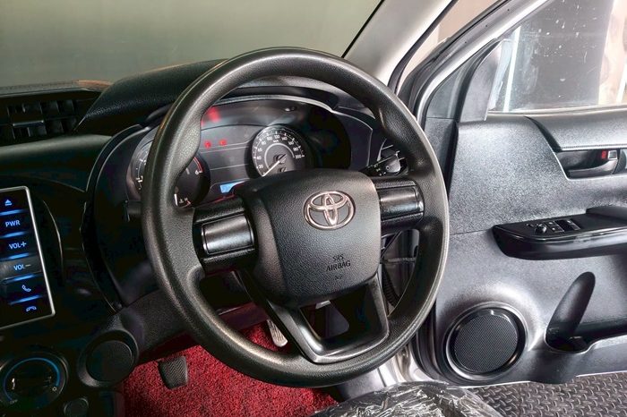 REVO 2WD 2018 2.4J MT SMART CAB SILVER  9883 full