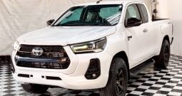 REVO PRE 2019 2.4E AT SMART CAB WHITE  9975