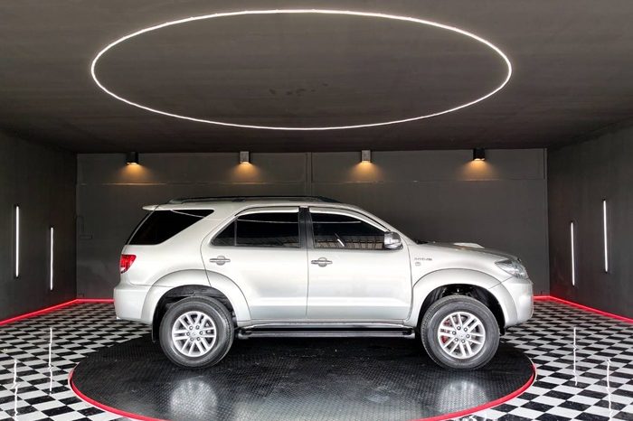TOYOTA 4WD 2008 3.0V AT FORTUNER SILVER  6265 full