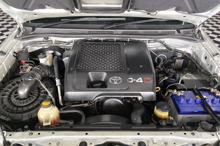 TOYOTA 4WD 2008 3.0V AT FORTUNER SILVER  6265 full