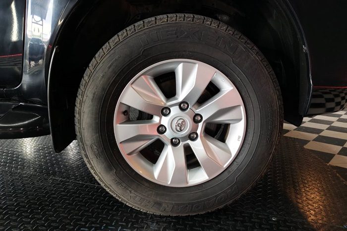 REVO PRE 2019 2.4E AT DOUBLE CAB BLACK  2771 full