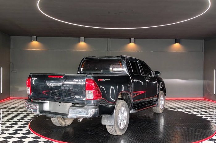 REVO PRE 2019 2.4E AT DOUBLE CAB BLACK  2771 full