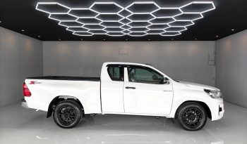 REVO 2WD 2019 2.4J MT SMART CAB WHITE  640 full