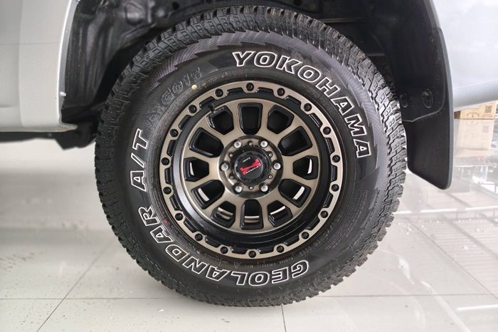 MITSUBISHI 4WD 2021 2.4 MT SINGLE CAB SILVER  5479 full