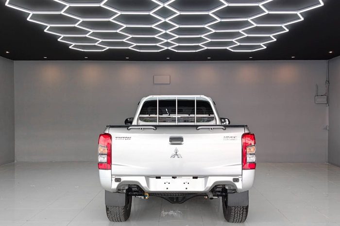 MITSUBISHI 4WD 2021 2.4 MT SINGLE CAB SILVER  5479 full