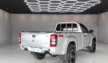 MITSUBISHI 4WD 2021 2.4 MT SINGLE CAB SILVER  5479 full