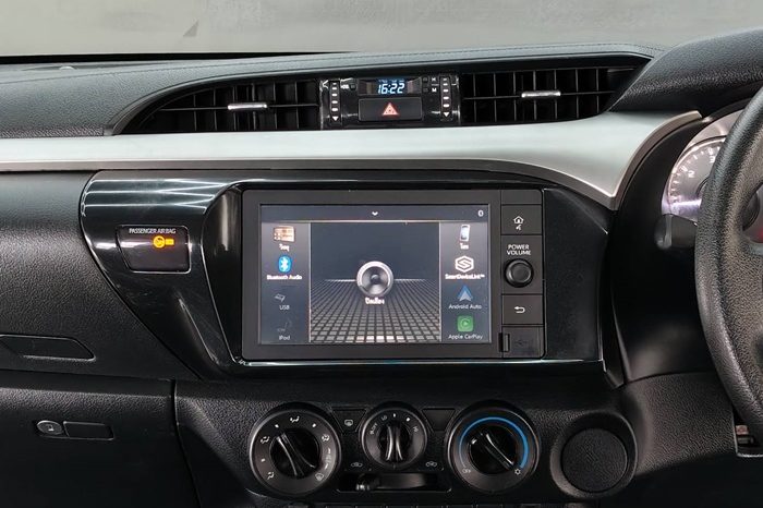 REVO PRE 2020 2.4 ENTRY AT DOUBLE CAB SILVER  1182 full