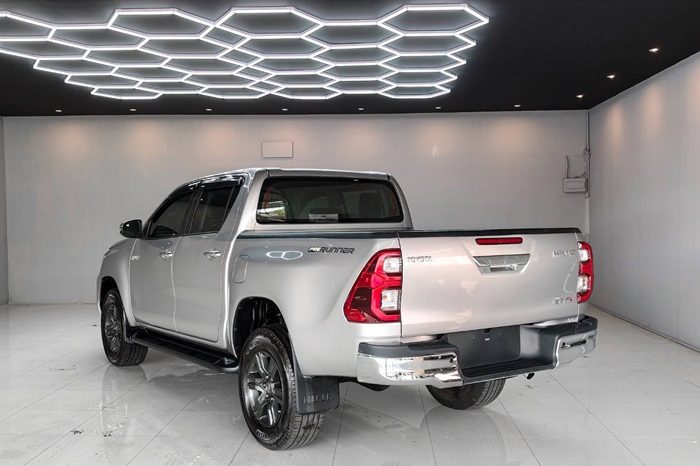 REVO PRE 2020 2.4 ENTRY AT DOUBLE CAB SILVER  1182 full