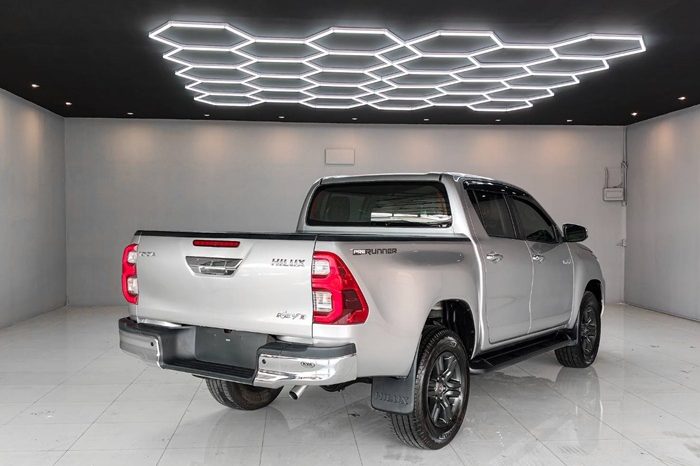 REVO PRE 2020 2.4 ENTRY AT DOUBLE CAB SILVER  1182 full