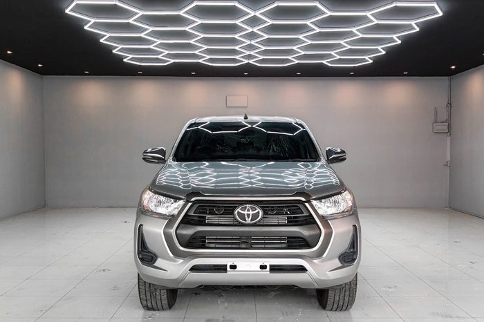 REVO PRE 2020 2.4 ENTRY AT DOUBLE CAB SILVER  1182 full