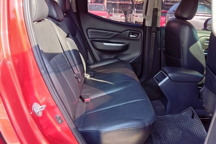 MITSUBISHI 4WD 2019 2.4 AT DOUBLE CAB ORANGE  6990 full