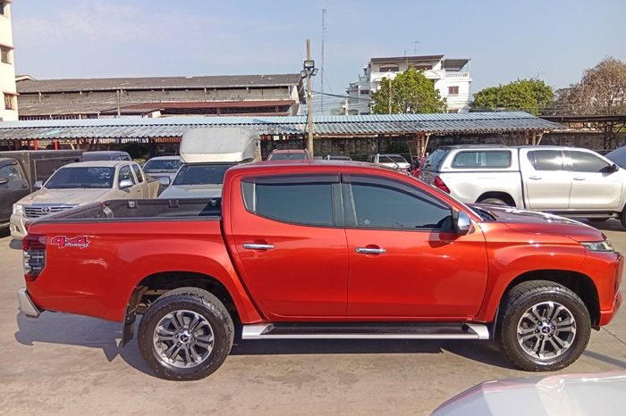 MITSUBISHI 4WD 2019 2.4 AT DOUBLE CAB ORANGE  6990 full