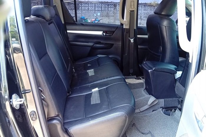 REVO PRE 2018 2.4E AT DOUBLE CAB BLACK  2633 full