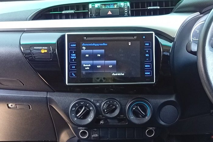 REVO PRE 2018 2.4E AT DOUBLE CAB BLACK  2633 full