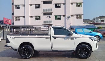 REVO 4WD 2022 2.8 ENTRY MT STANDARD WHITE  7890 full