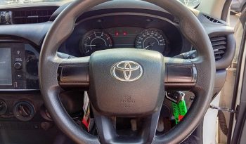 REVO 4WD 2022 2.8 ENTRY MT STANDARD WHITE  7890 full