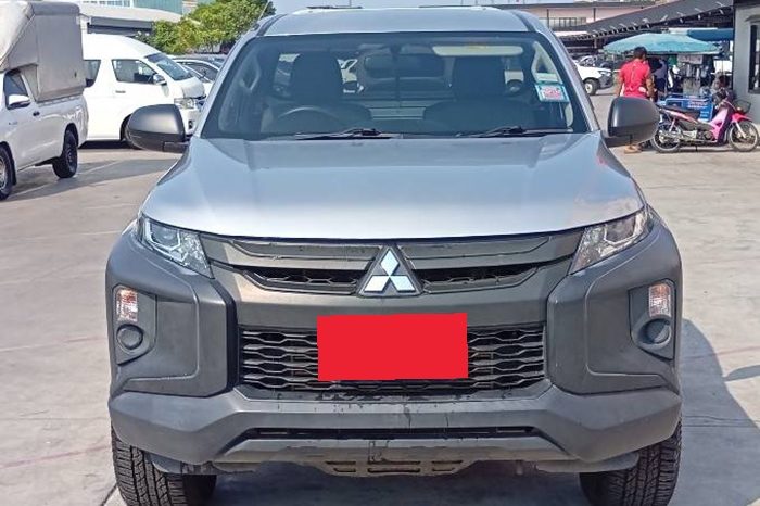 MITSUBISHI 4WD 2021 2.4 MT SINGLE CAB SILVER  5479 full
