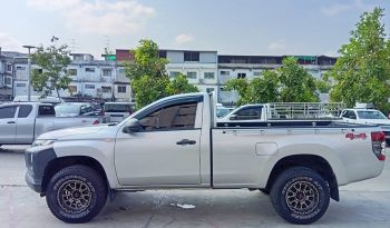 MITSUBISHI 4WD 2021 2.4 MT SINGLE CAB SILVER  5479 full