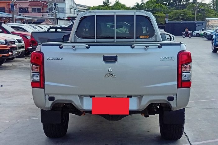 MITSUBISHI 4WD 2021 2.4 MT SINGLE CAB SILVER  5479 full