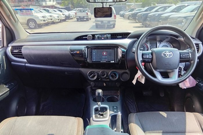 REVO PRE 2020 2.4 ENTRY AT DOUBLE CAB SILVER  1757 full