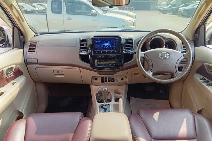 TOYOTA 4WD 2008 3.0V AT FORTUNER SILVER  6265 full